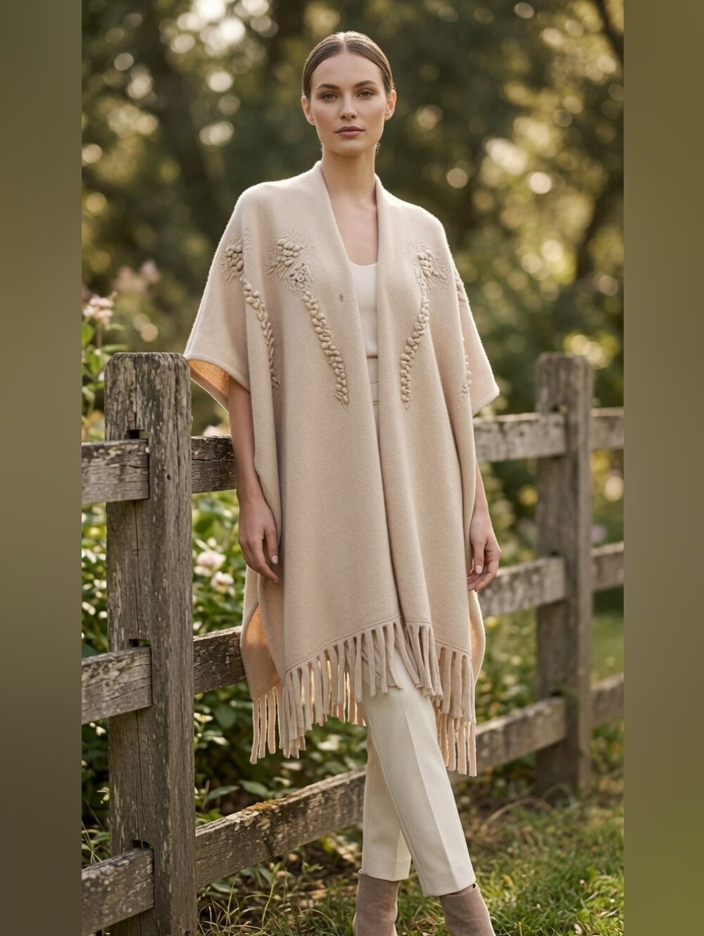 BARRIE of Scotland Cashmere Poncho READ